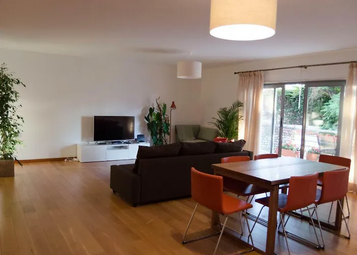 Joivy Graca Luminous 2-Br Apartment With Terrace